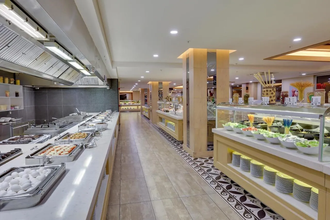 Ramada Hotel & Suites By Wyndham Kusadasi