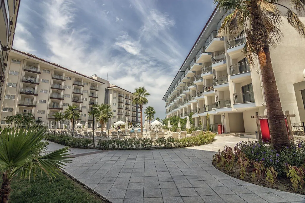 Ramada Hotel & Suites By Wyndham Kusadasi
