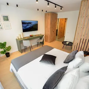 Tower By Grand Apartament Bucureşti
